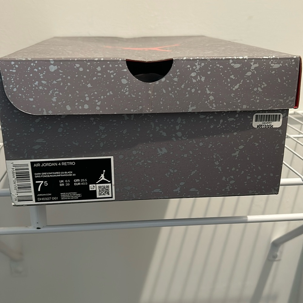 Empty Air Jordan 4 Retro Box